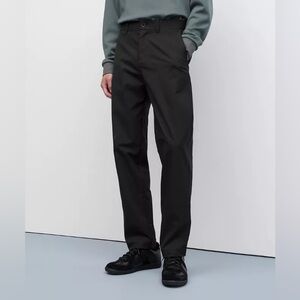 Lululemon Relaxed-Tapered Smooth Twill Trouser (Cropped) - Black